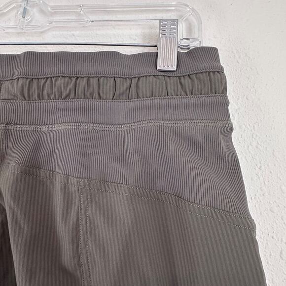 Lululemon Dance Studio Mid-Rise Cropped Pant, Army Green, Size 8 - Picture 5 of 9